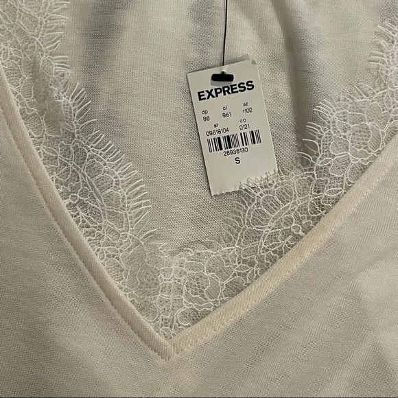 Express Relaxed Lace Pieced V-Neck Tee NWT S - Picture 6 of 11